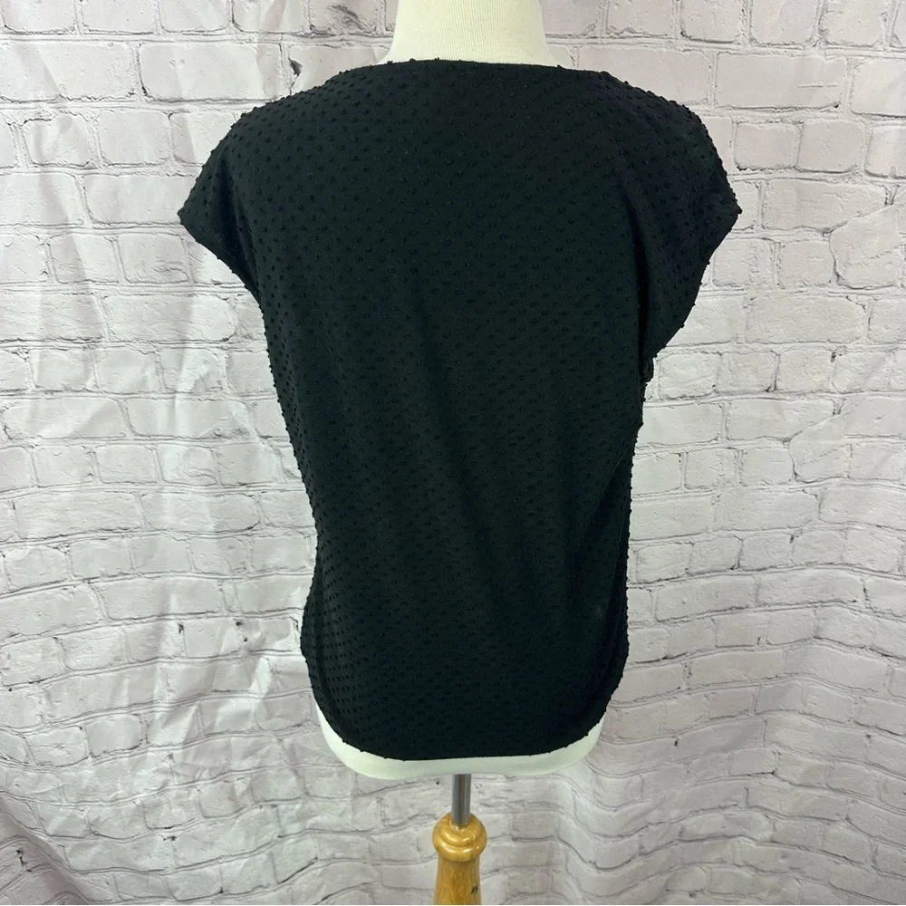 Talbots Black  swiss dot Textured Blouse sz L pleated neckline cap sleeve